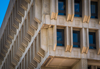 Obraz premium The stark concrete features of Boston City Hall