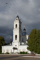 Fototapeta na wymiar Russia. The town of Tarusa. Cathedral of the Apostles Peter and Paul on a stormy evening