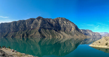 Fototapeta premium lake and mountains