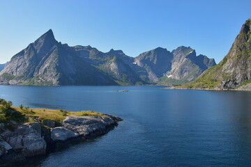 Obraz premium Lofoten in beautiful sunny weather