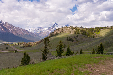 Fototapeta na wymiar Mountain valley scenic landscape. United States of America