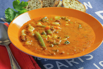 soupe au pistou sur une table