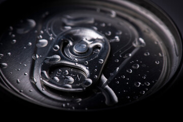 Water drops on the lid aluminum drink can