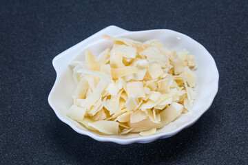 Coconut dry chips in the bowl