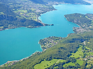 Fototapeta premium Lake Annecy in the French Alps 