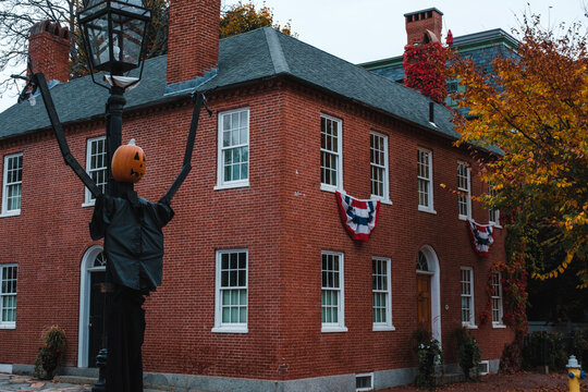 Halloween Decoration In Portsmouth, NH