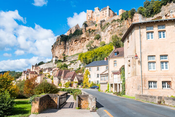 Fototapeta na wymiar view of beynac et cazenac medieval town, France 