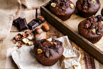 Muffins au chocolat et noisette , noix de pécan