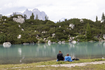 Obraz premium Ammirare il lago di Sorapis