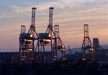 Fototapeta na wymiar Port of Long Beach with sunset light.