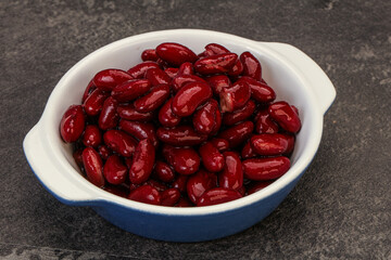 Red baked kidney in the bowl