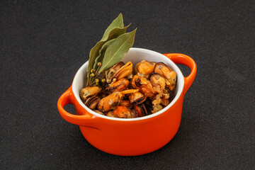 Pickled mussels in the bowl
