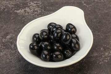 Black olives in the bowl