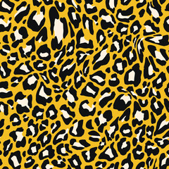 Seamless vector leopard pattern.  Trendy stylish wild gepard, leopard print. Animal print background for fabric, textile, design, advertising banner.