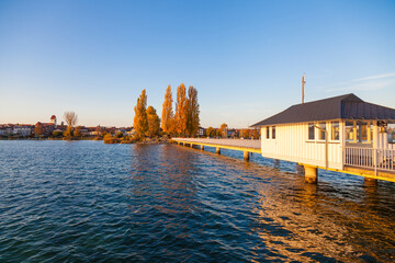 Obraz premium Anlegesteg in Immenstaad am Bodensee im Herbst