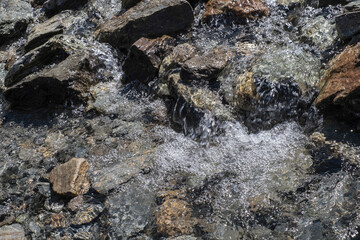 Detail eines Bergbaches