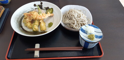 蕎麦と海老フライセット