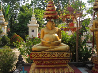 Obraz premium Traveling down the Mekong River and through the jungle landscapes of Laos in Southeast Asia
