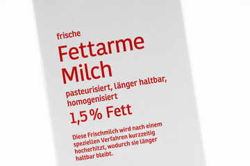 Frische fettarme Milch