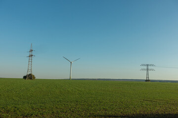 Fototapeta na wymiar Windkraftanlage für erneuerbare Energie