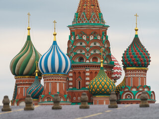 Fototapeta na wymiar Sant Basil Cathedral domes at the Moscow Red Square
