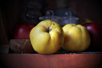 apples and apple quins