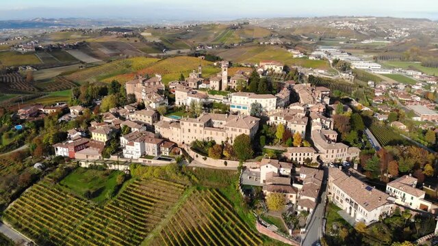 Neive Bilder Durchsuchen 648 Archivfotos, und Videos