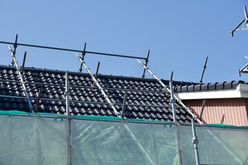 屋根塗装の時期を徹底解説|劣化サインと浜松の気候を踏まえた最適タイミング