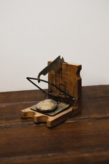 Mouse trap with coin