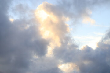 Fototapeta na wymiar View of the evening sky with clouds