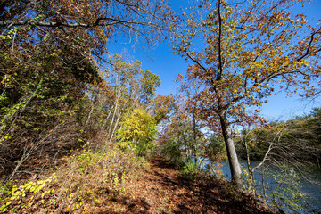 Fototapeta premium The beautiful colors of the autumn near Diverting Reservoir in Brewster, N.Y.