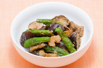 豚肉と茄子としし唐の味噌炒め