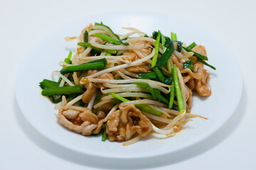 豚肉とニラともやしの炒め物