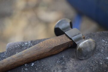 traiditional craft hammer 