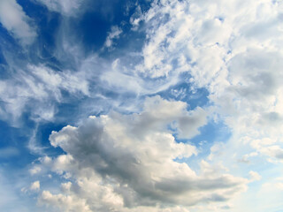 Obraz premium Clouds in the summer blue sky-4