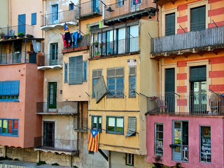 Fototapeta na wymiar Multicolored houses in Girona, Spain