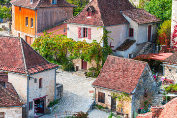 medieval street of st cirq lapopie, France