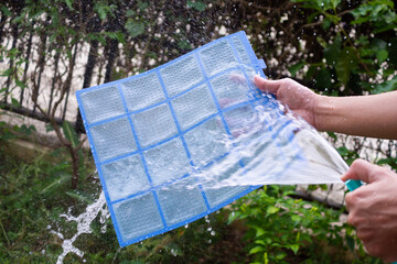 cleaning air conditioner dirty filter