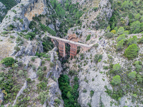 The Ruta del Agua in Chelva with some beautiful long exsposure shots and a Drone photos from above of the Roman Aqueduct