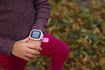 Pink children's smart watch. Protection and control.