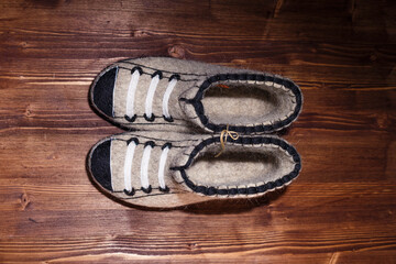 Slippers made of wool,embroidered by the method of felting