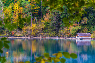 Türkis, blau, gelb, orange soweit das Auge reicht, Herbst 2020