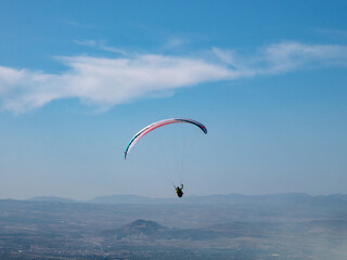 Parapente en Cenes de la Vega España