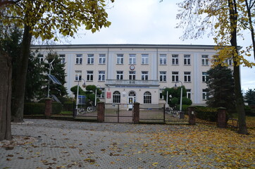 Busko Zdrój , puste ulice ,covid 19 Busko Zdrój , jesień 2020 Busko Zdrój , Busko Zdrój bez ludzi , bez ludności ulice , Busko Zdrój bez kuracjuszy , puste ulice pandemia w Busku Zdroju , Park w Busku © Szymon