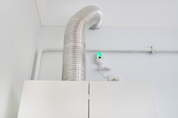 Gas heater in the apartment, communication tubes