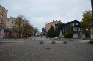 Busko Zdrój , puste ulice ,covid 19 Busko Zdrój , jesień 2020 Busko Zdrój , Busko Zdrój bez ludzi , bez ludności ulice , Busko Zdrój bez kuracjuszy , puste ulice pandemia w Busku Zdroju , Park w Busku © Szymon