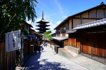 Naklejka premium 【京都府】二年坂 , 二寧坂 / 【Kyoto】Ninenzaka Slope , Ninei-zaka Slope