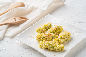 Mung Bean Rice Crepe ,A delicious Thai dessert called Kanom Tua Pab