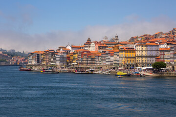 Fototapeta na wymiar Ribeira in the Douro River