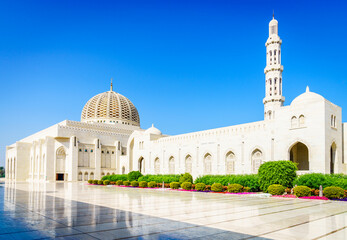 Sultan Qaboos Grand Mosque © Alexey Stiop